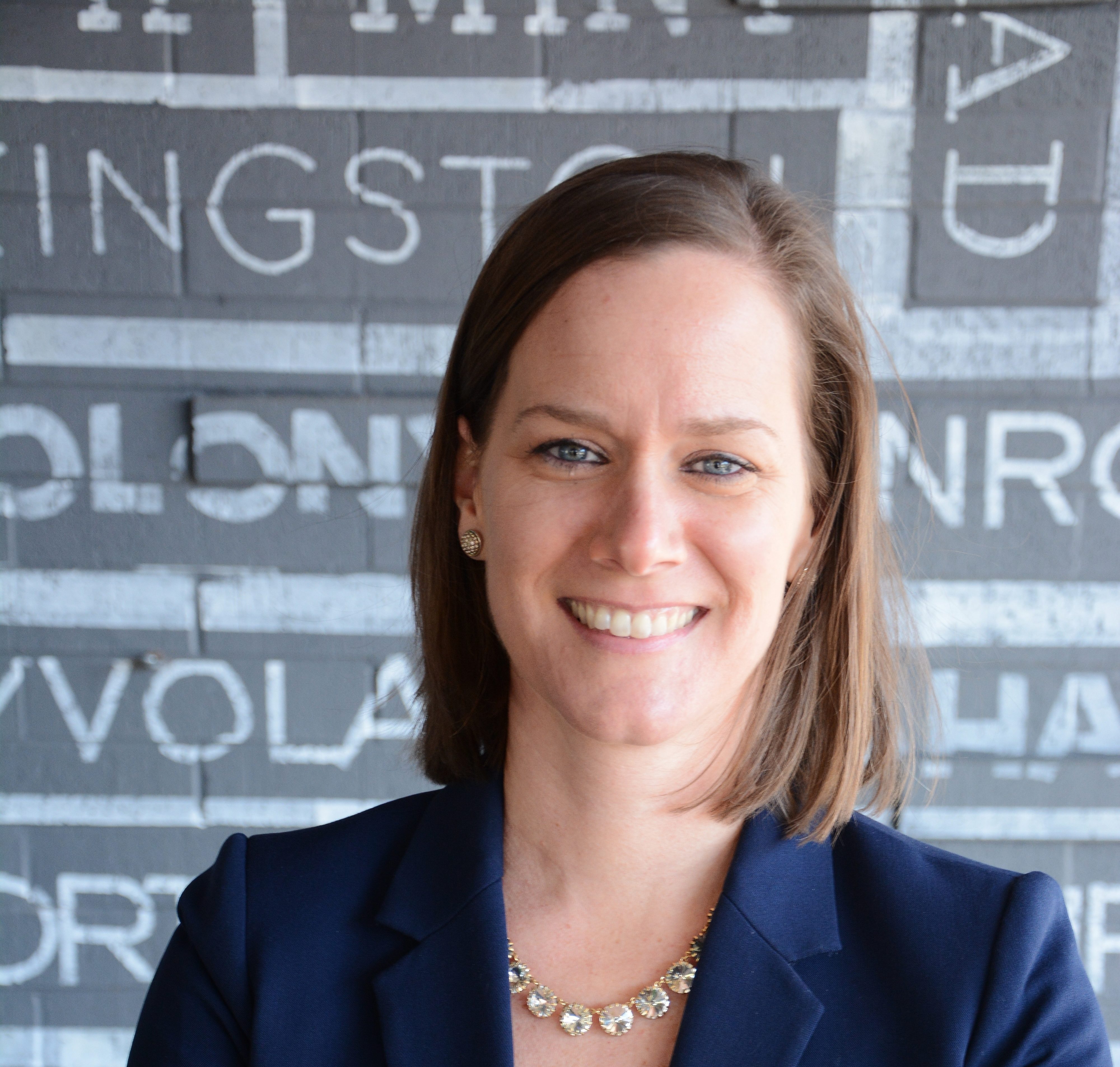 Anne essaye charlotte image